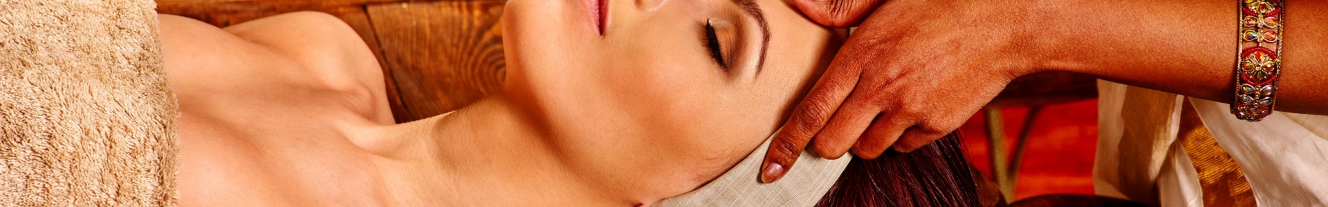 wellness_face_massage_relax_woman_ayurvedic_exotic_sh_277399193