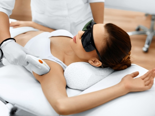 permament_hair_removal_underarm_ipl_sh_352909067