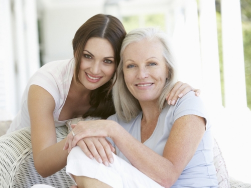 mother and daughter_elderly_happy_cuddling_132_42396983_xxl