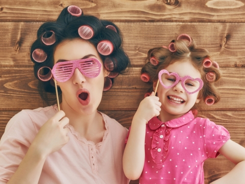 mother_daughter_fun time_together_123_54722913_xxl