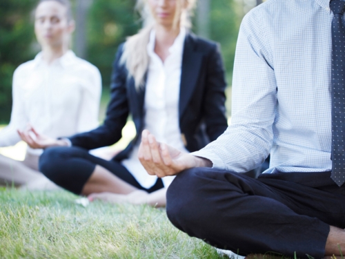 get_fit_yoga_sports_business_lunchbreakworkers_sh_321498356